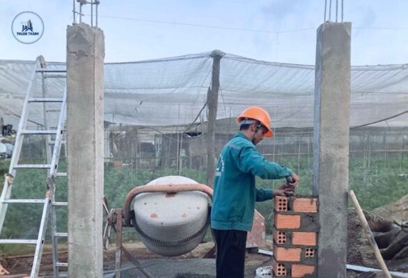 Xây gờ hàng rào