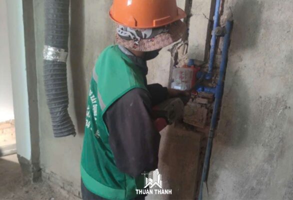 Lắt đặt hệ thống ống nước âm tường Lắt đặt hệ thống ống nước âm tường