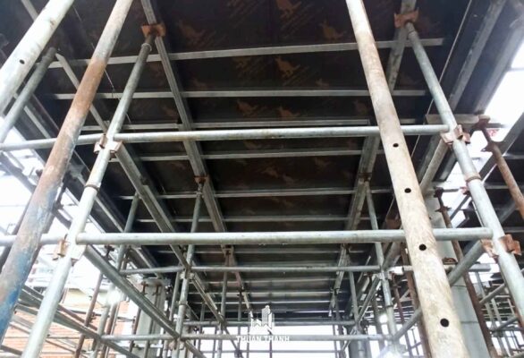 Gia công cốp pha dầm sàn lầu 1