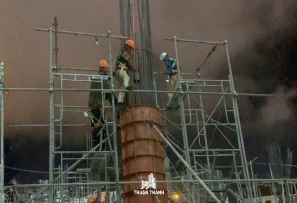 Tháo cốp pha Tháo cốp pha