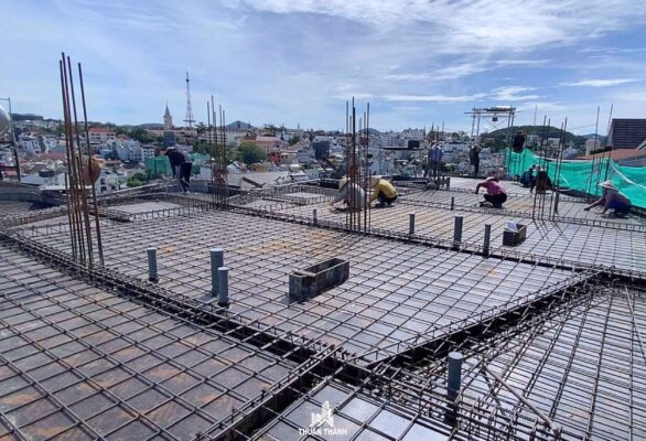Lắp đặt cốt thép sàn lầu 2 Lắp đặt cốt thép sàn lầu 2